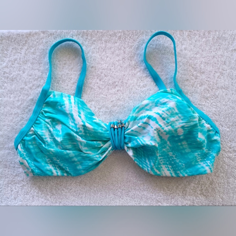 VENUS Blue and White Bikini Top, Size DDD